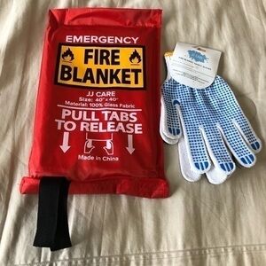 Fire blanket and fire blanket safety gloves. (Hanging hook is not included )